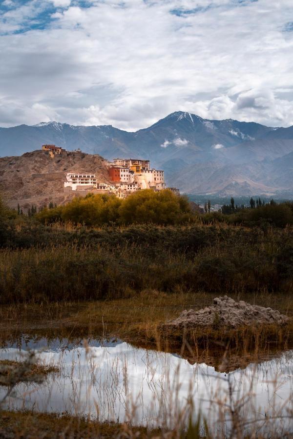 Lha-Ri-Sa Resort Leh Exteriör bild