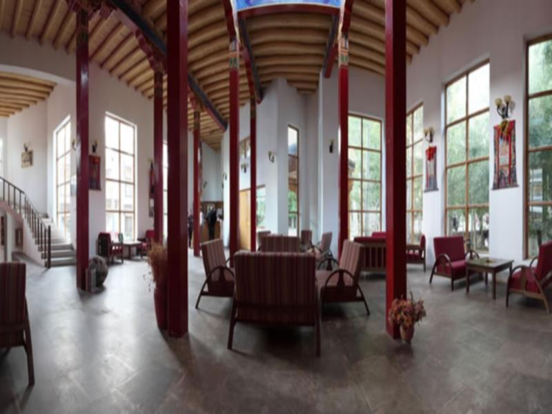 Lha-Ri-Sa Resort Leh Exteriör bild